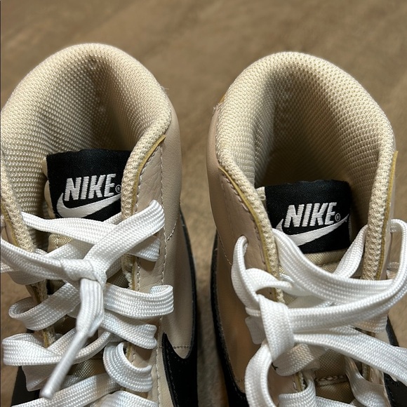 Nike Blazer mid 77, Cream and Black High-Top Athletic Shoes - Picture 2 of 6